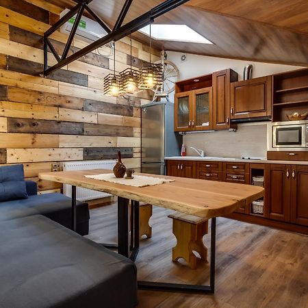 Four Bedrooms Apartment In The Heart Of Lviv Buitenkant foto