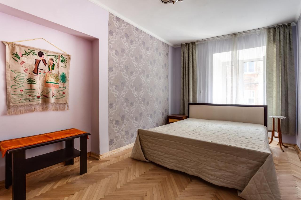 Four Bedrooms Apartment In The Heart Of Lviv Buitenkant foto