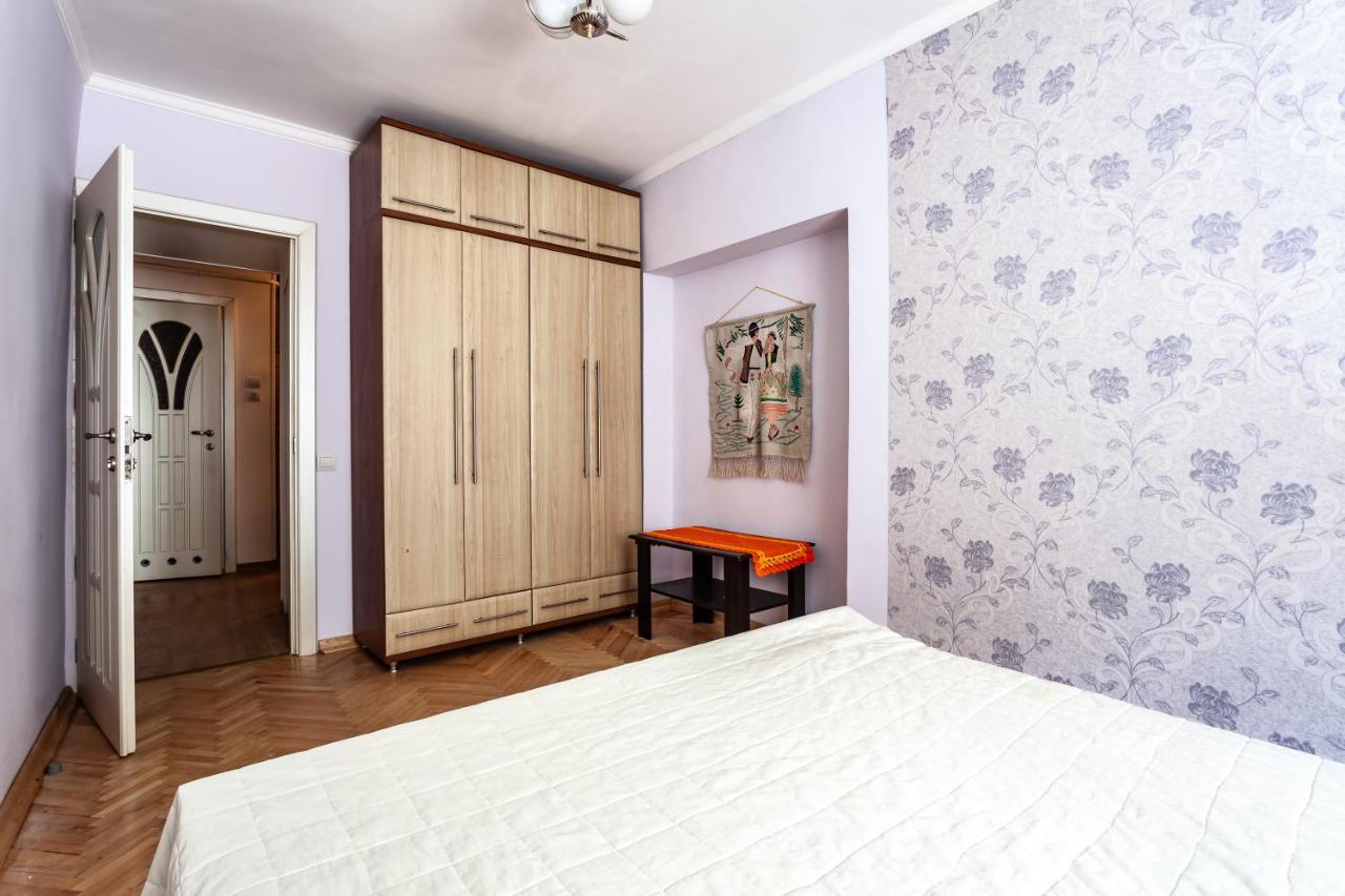 Four Bedrooms Apartment In The Heart Of Lviv Buitenkant foto