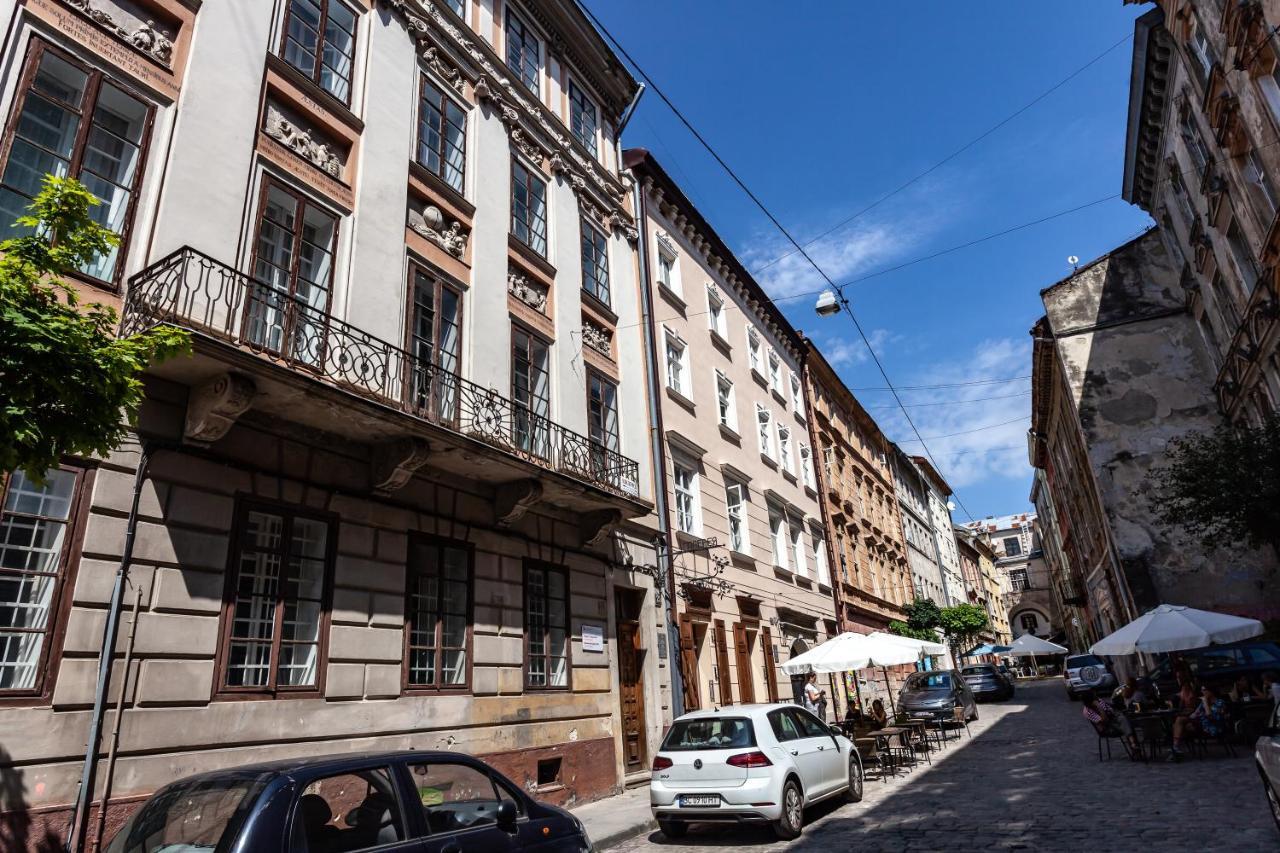 Four Bedrooms Apartment In The Heart Of Lviv Buitenkant foto