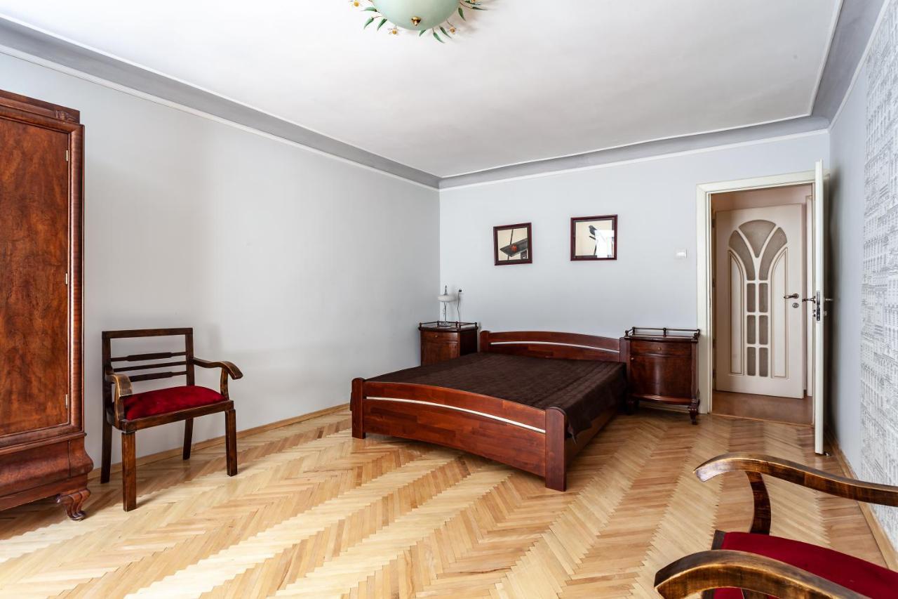 Four Bedrooms Apartment In The Heart Of Lviv Buitenkant foto