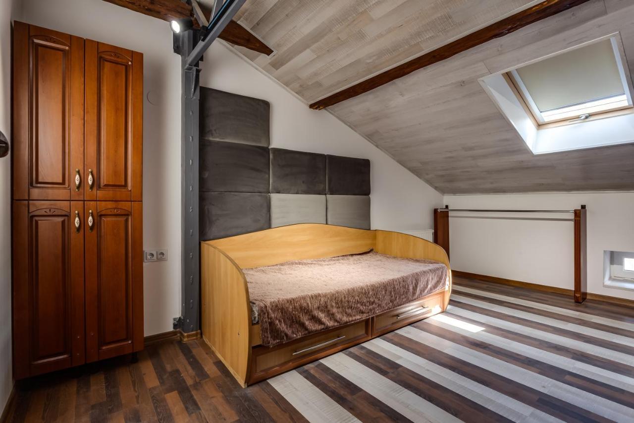 Four Bedrooms Apartment In The Heart Of Lviv Buitenkant foto